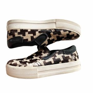 Ash slip on platforms